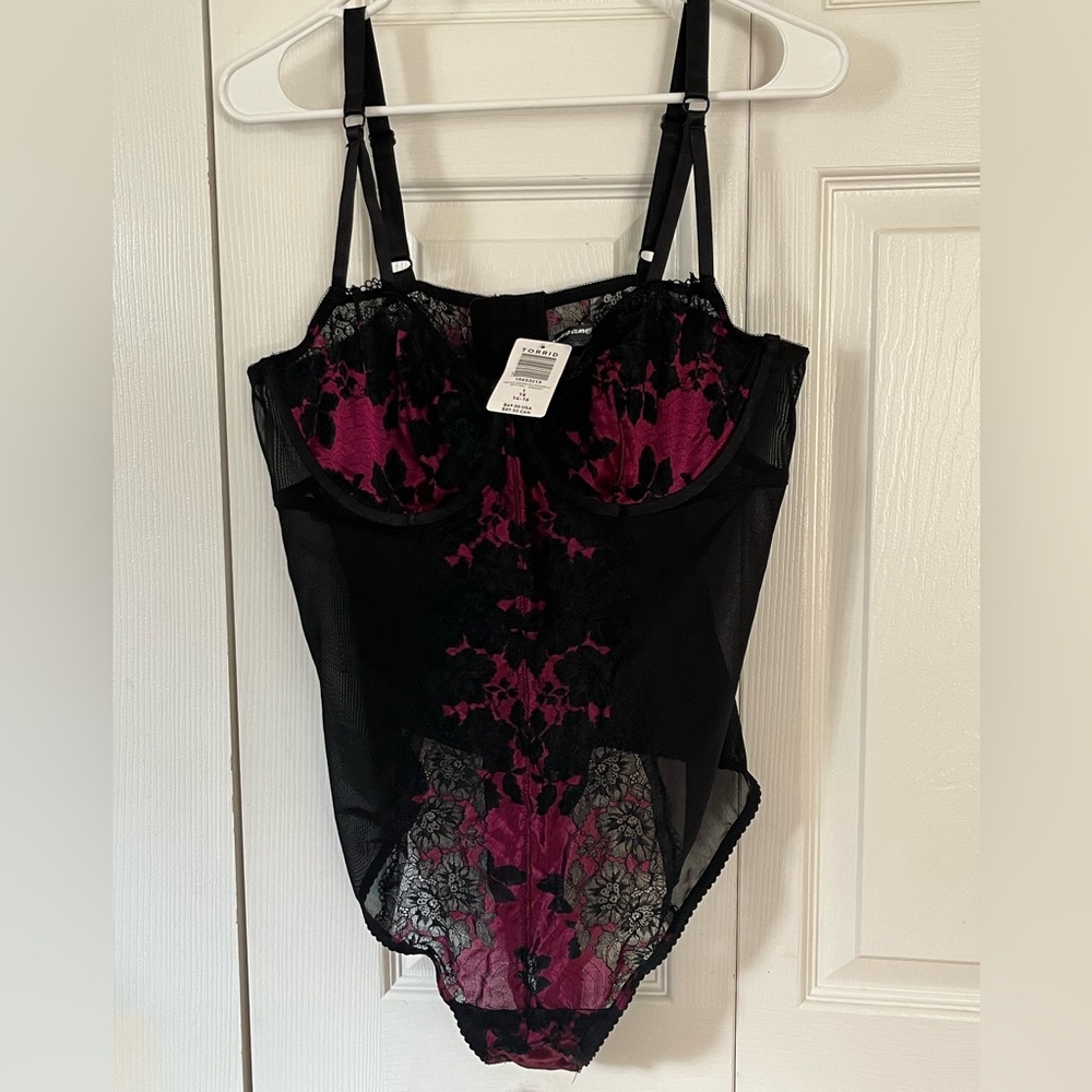 NWT- Gorgeous lingerie